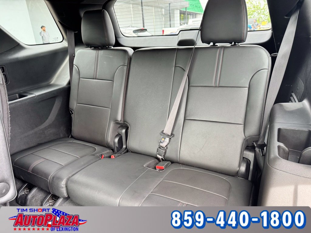Used 2023 Chevrolet Traverse RS AWD/4WD image 42