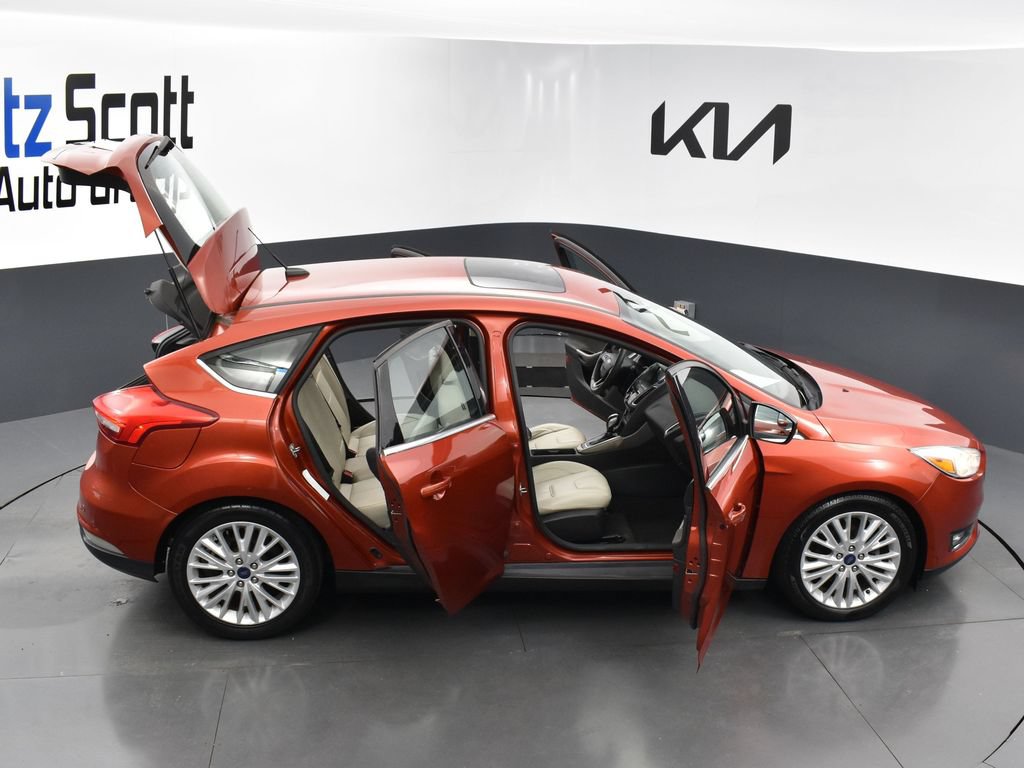 Used 2018 Ford Focus Titanium FWD image 41