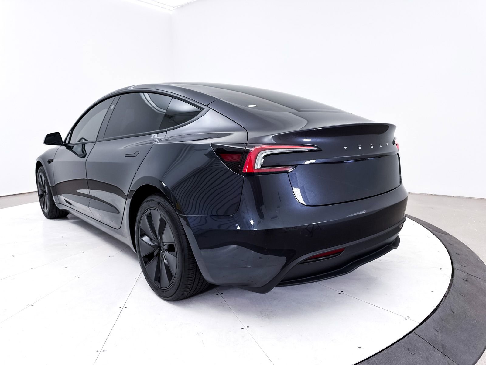 Used 2024 Tesla Model 3 Standard Range image 14