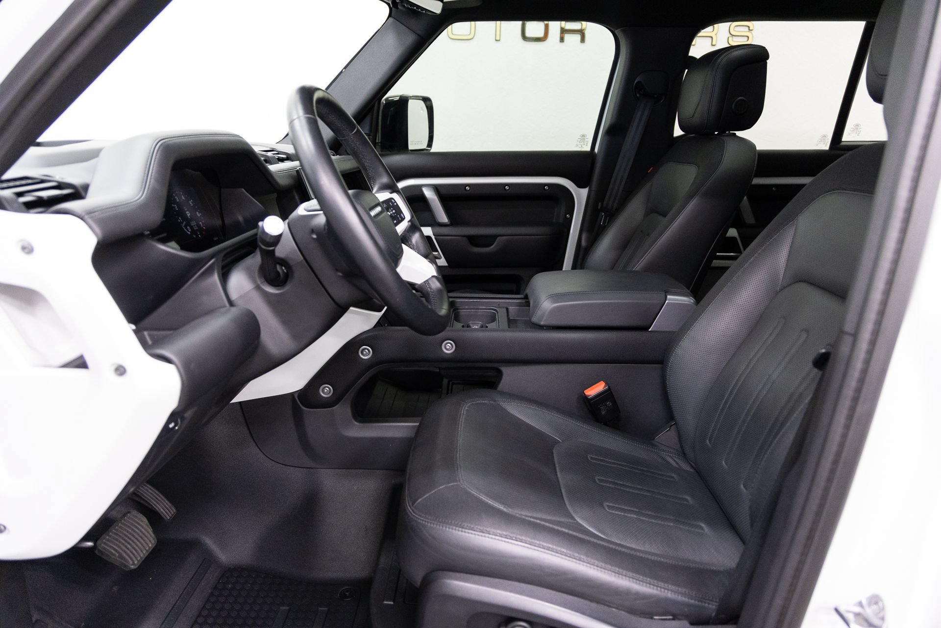 Used 2022 Land Rover Defender 110 X-Dynamic HSE AWD/4WD image 7