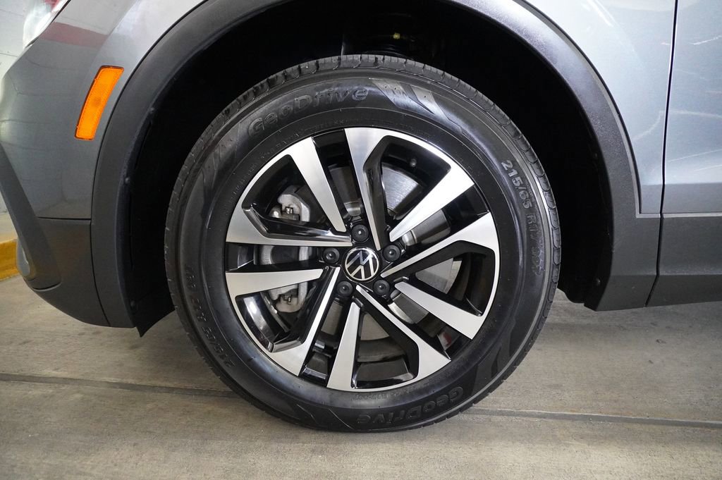 Used 2023 Volkswagen Tiguan S image 22