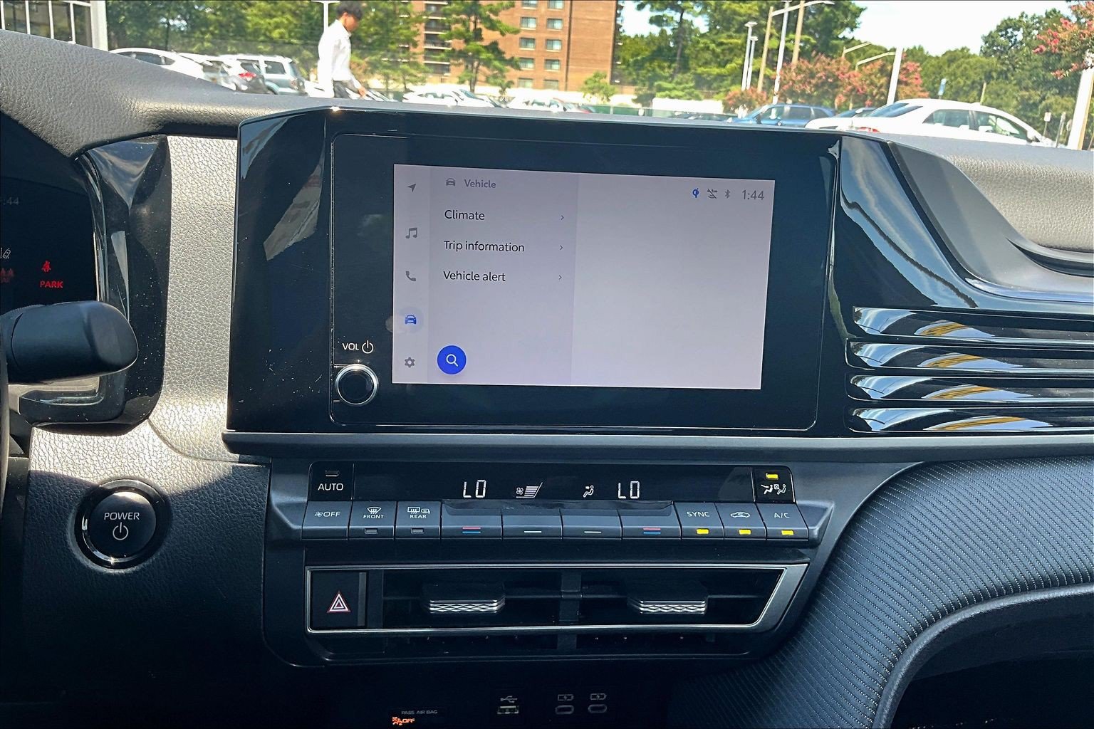 Used 2025 Toyota Camry SE FWD image 23