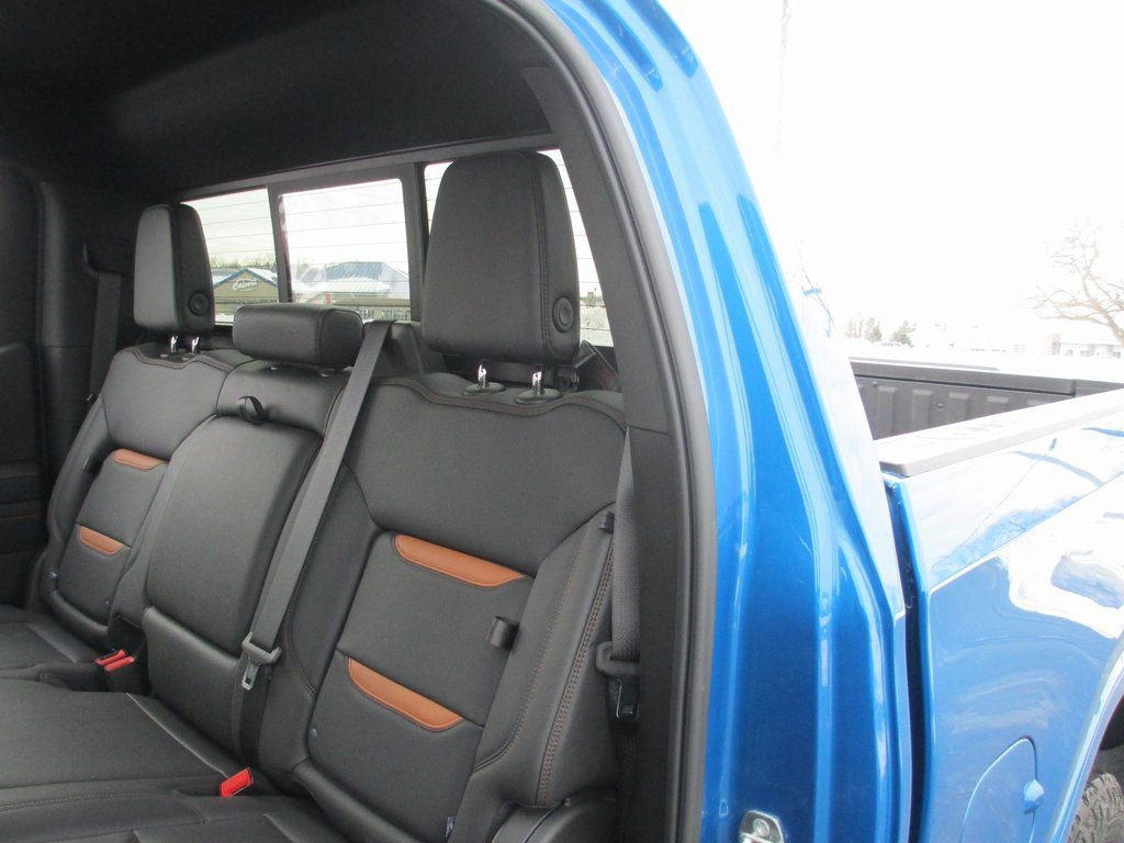 Used 2024 GMC Sierra 1500 AT4 w/ Technology Package image 21