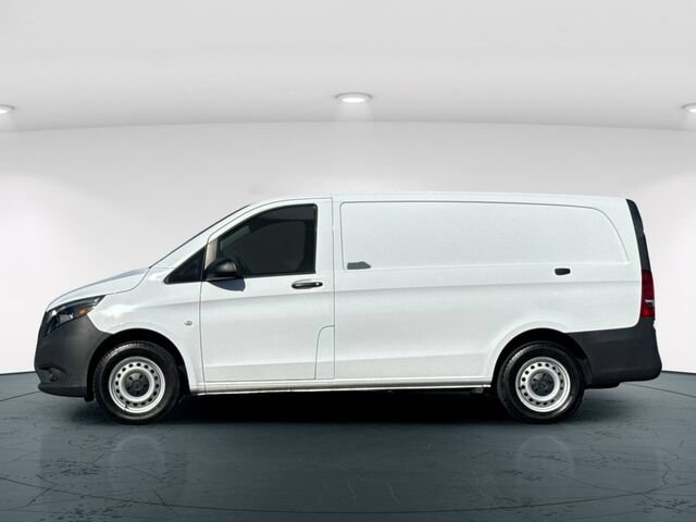 Used 2023 Mercedes-Benz Metris image 4