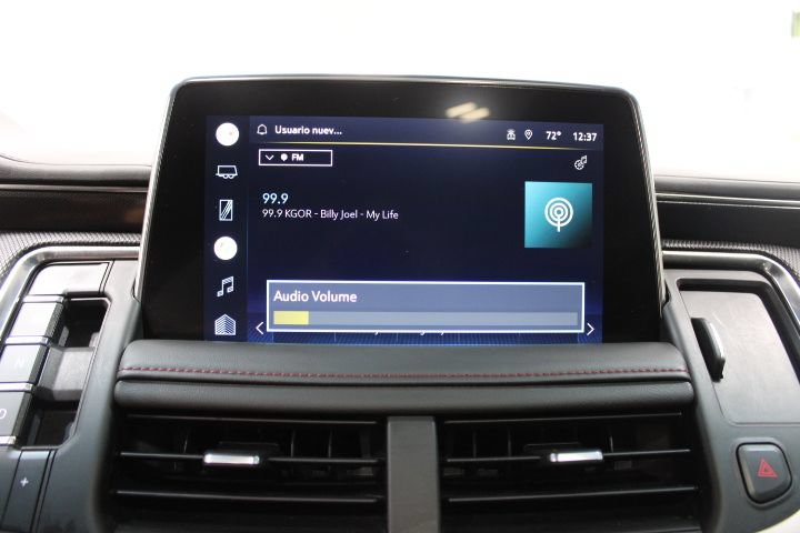 Used 2022 Chevrolet Suburban RST w/ Luxury Package AWD/4WD image 4