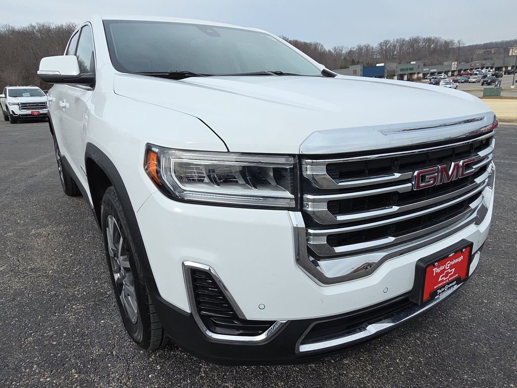 Used 2023 GMC Acadia SLE image 11