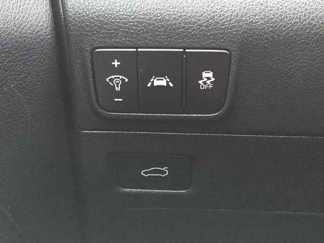 Used 2023 Kia K5 GT-Line image 11