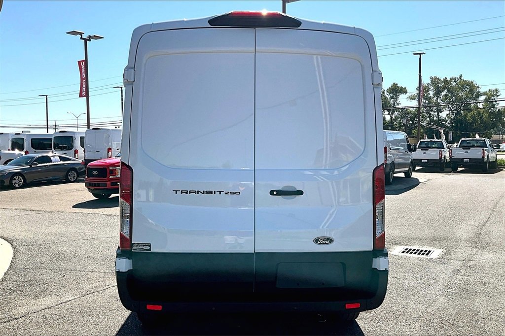 New 2026 Ford Transit 250 148 Medium Roof image 4