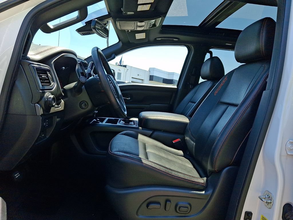 Used 2021 Nissan Titan PRO-4X w/ Pro-4x Convenience Package AWD/4WD image 13