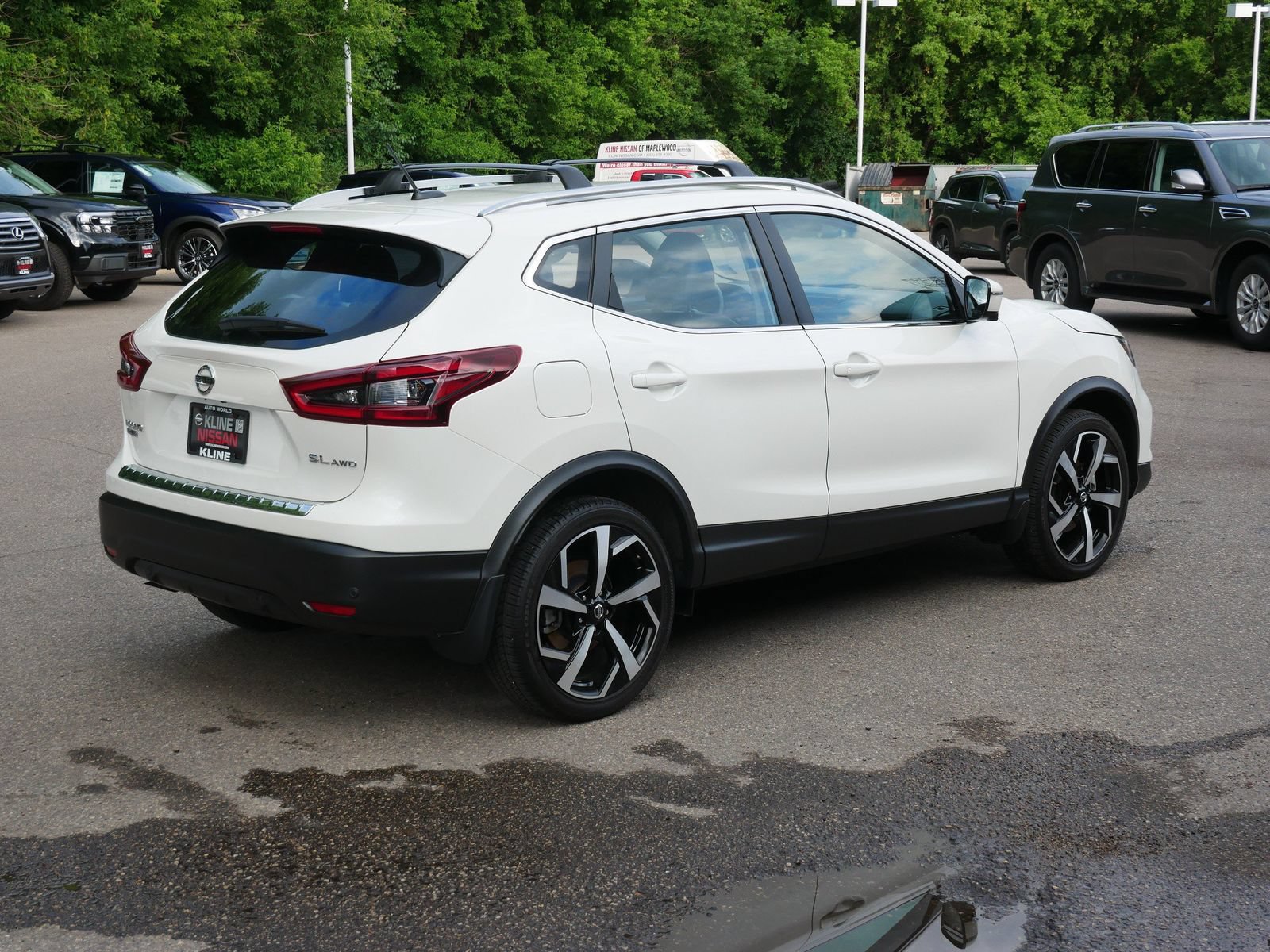 Certified 2022 Nissan Rogue Sport SL AWD/4WD image 3