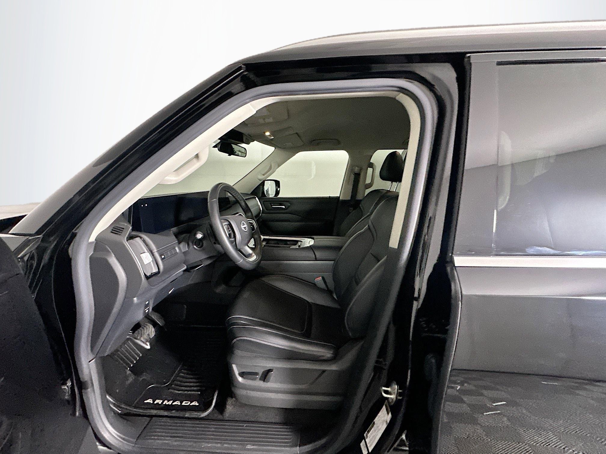 Used 2025 Nissan Armada SV image 13