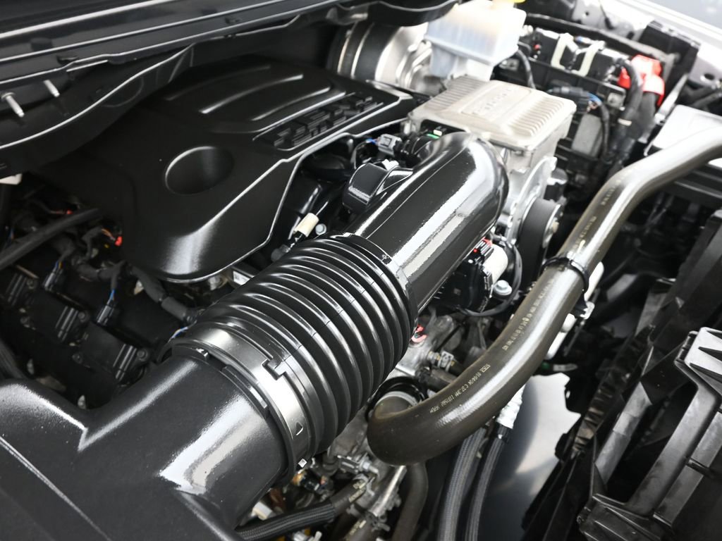 Used 2024 RAM 1500 Laramie RWD image 26