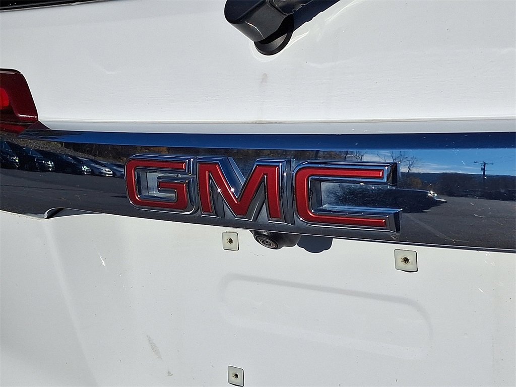 Used 2023 GMC Acadia SLE w/ Driver Convenience Package image 31