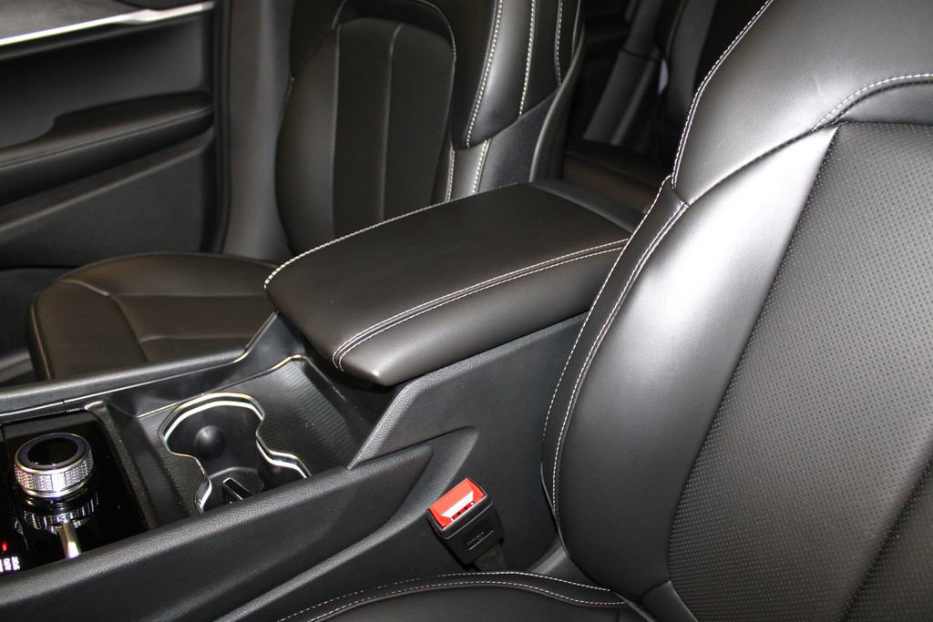 New 2025 Jeep Grand Cherokee Limited w/ Luxury Tech Group II image 19