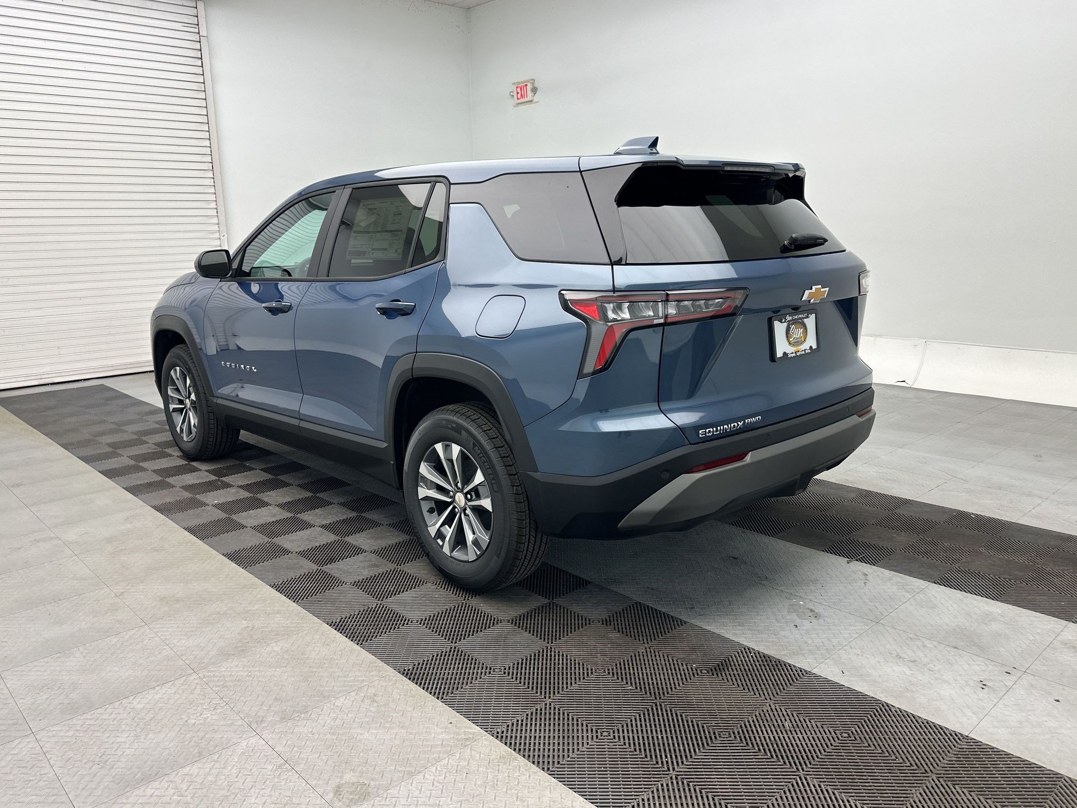 New 2027 Chevrolet Equinox LT AWD/4WD image 3