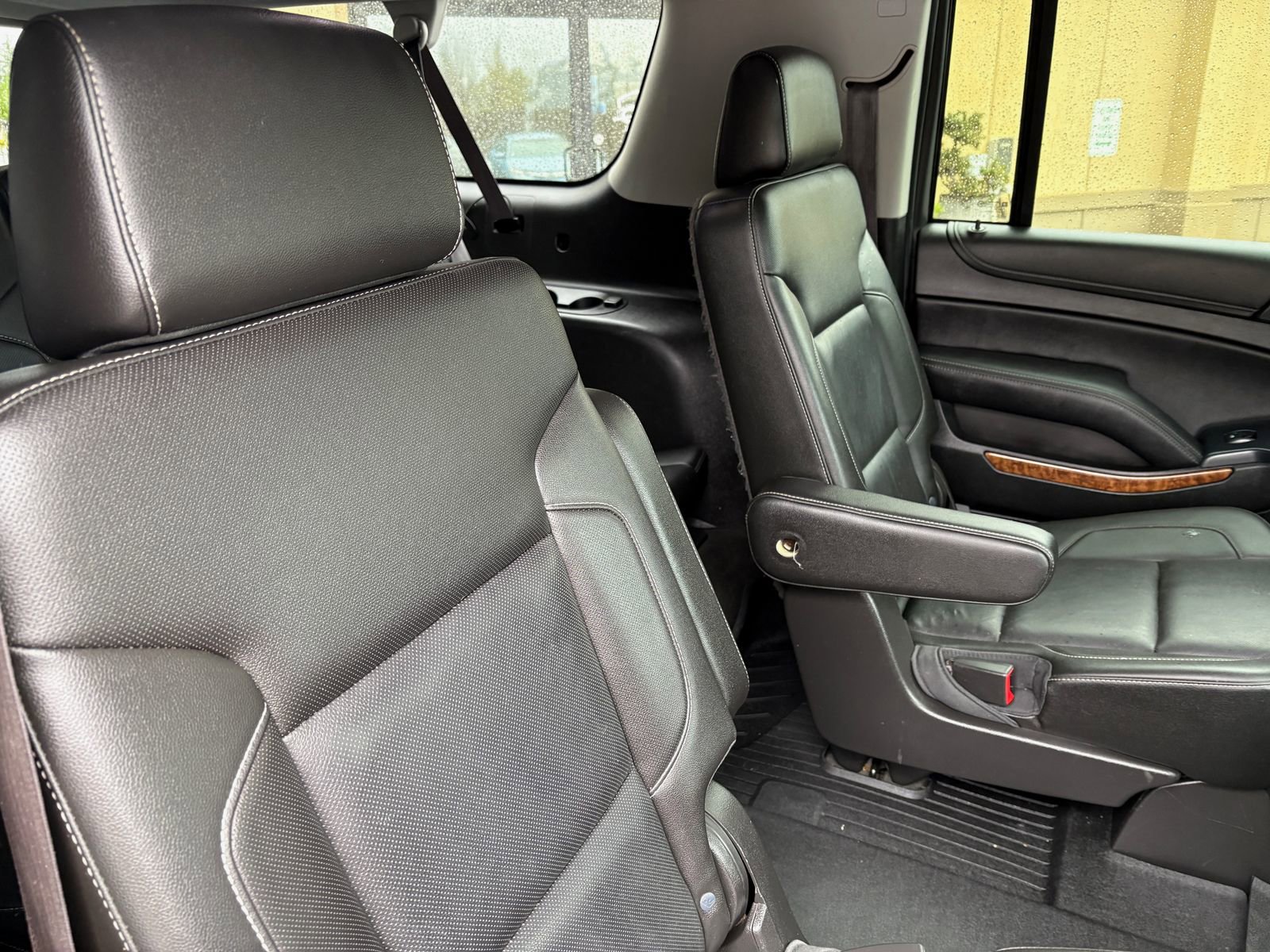 Used 2015 Chevrolet Suburban LTZ AWD/4WD image 29