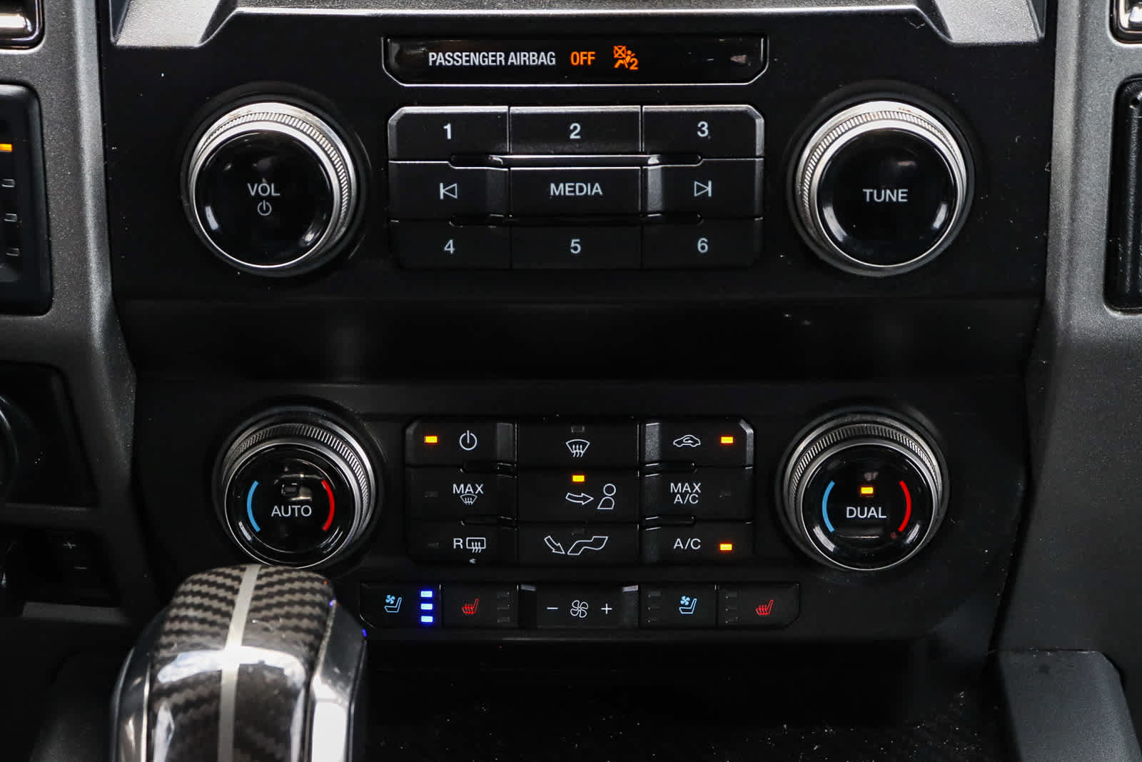Used 2019 Ford F150 Raptor w/ Equipment Group 802A Luxury AWD/4WD image 24