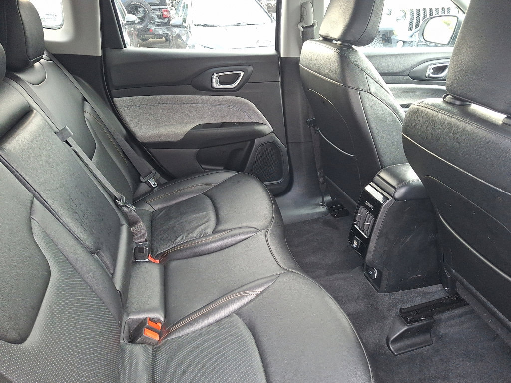 Certified 2022 Jeep Compass Latitude image 14