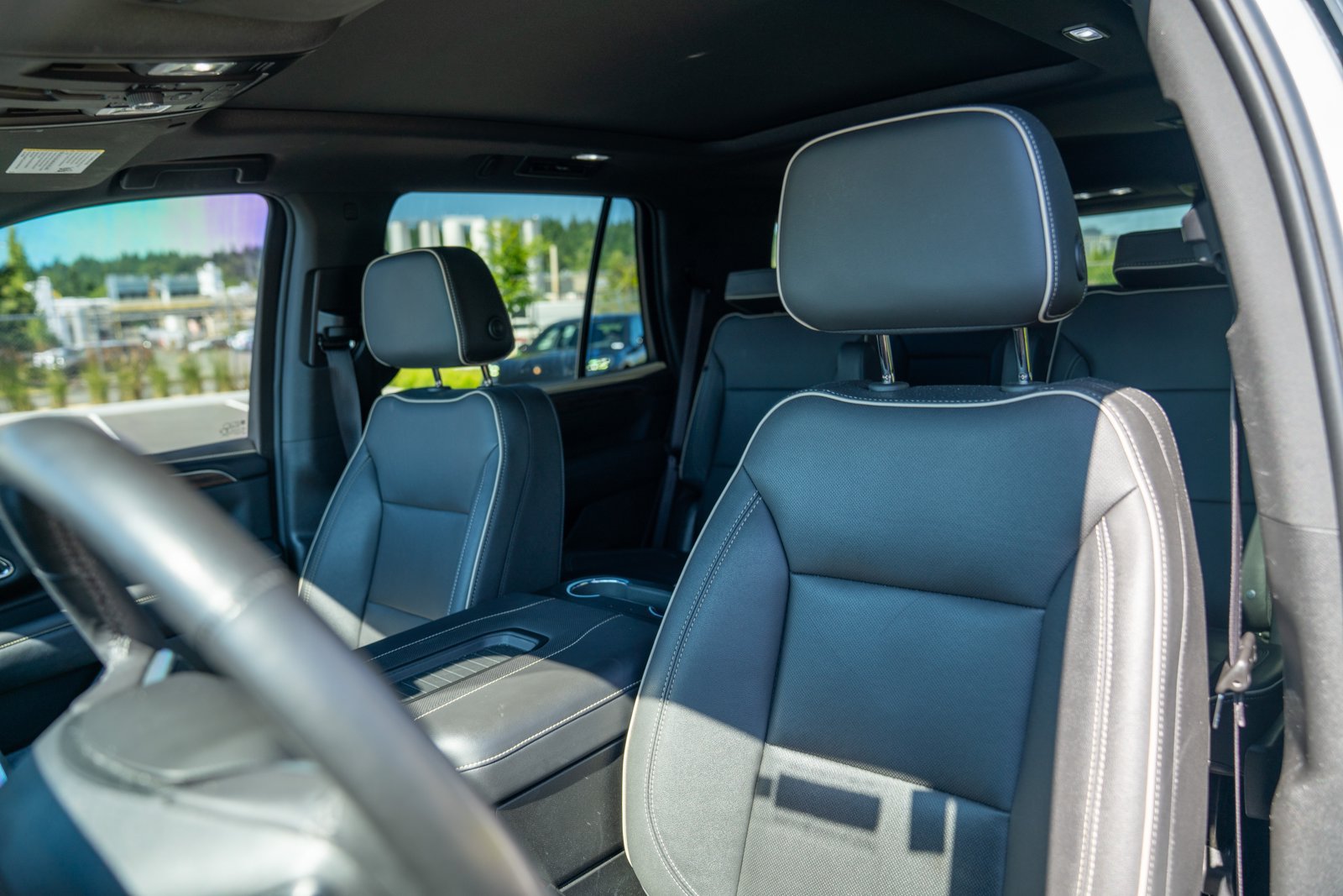 Used 2023 Chevrolet Tahoe Premier AWD/4WD image 5