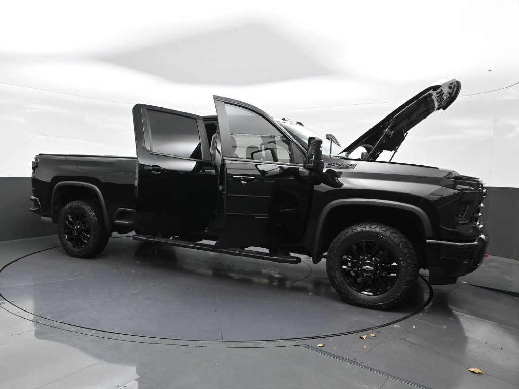 Used 2025 Chevrolet Silverado 2500 LT w/ Trail Boss Package AWD/4WD image 36