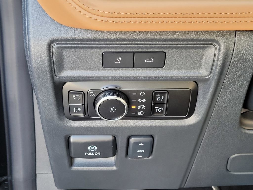 New 2024 Ford Expedition Platinum image 47