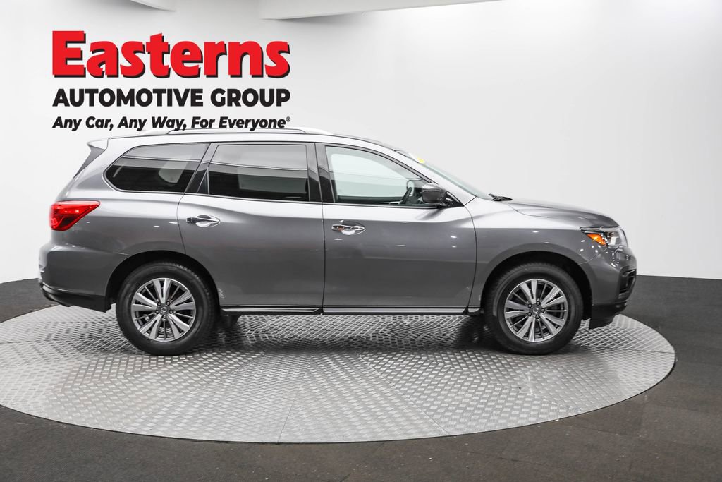 Used 2020 Nissan Pathfinder S image 4