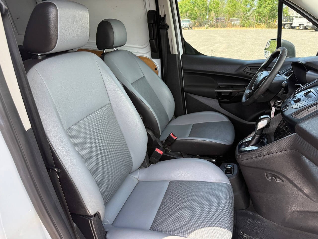 Used 2016 Ford Transit Connect XL FWD image 18