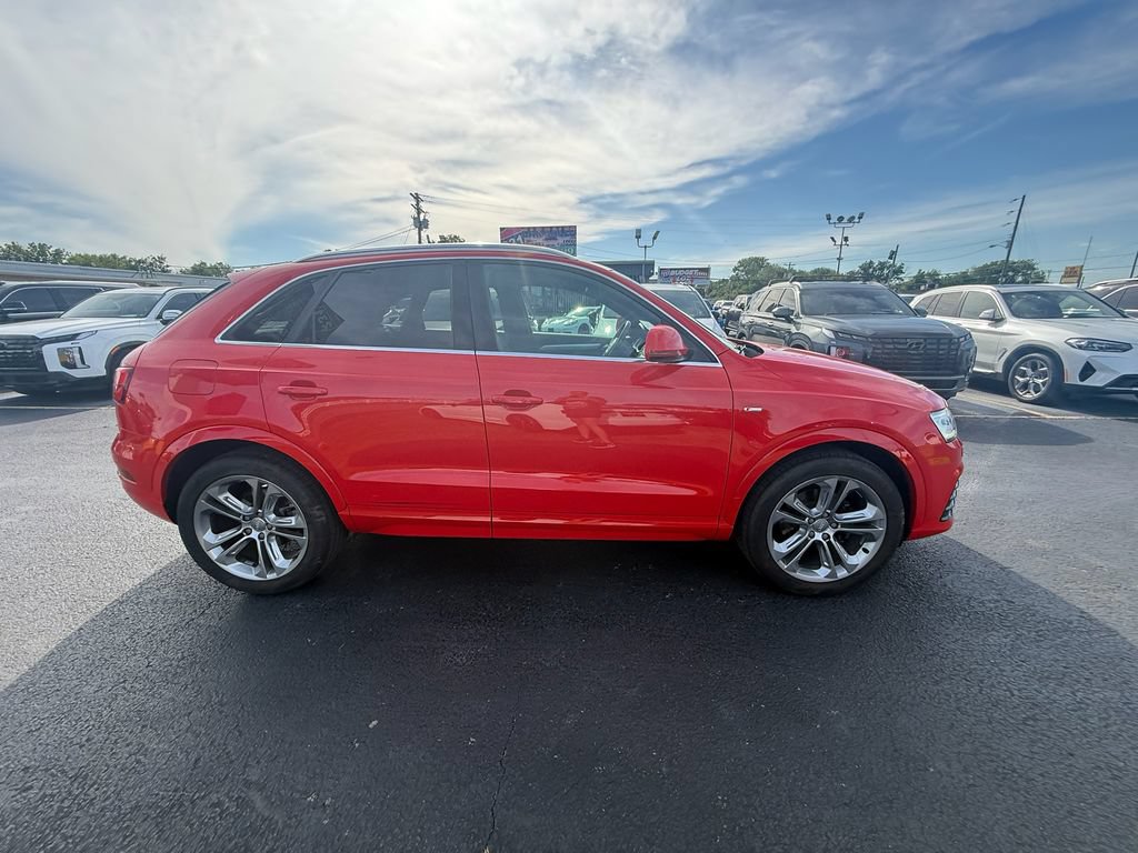Used 2018 Audi Q3 2.0T Premium Plus w/ Premium Plus Package AWD/4WD image 2