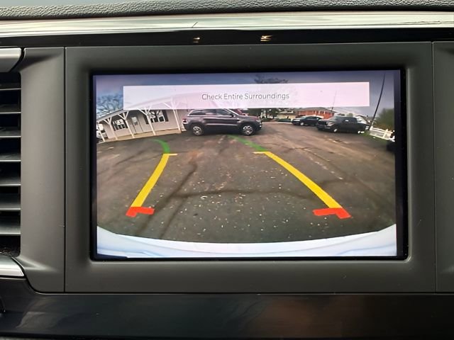 Used 2022 Chrysler Voyager LX FWD image 28