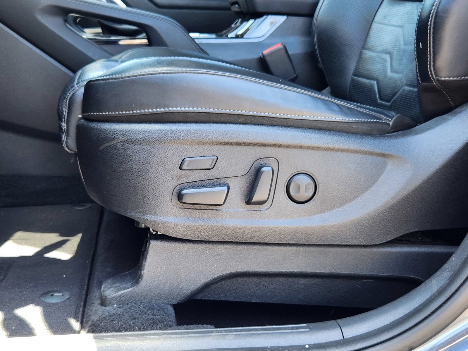 Used 2022 Kia Telluride SX w/ SX Prestige Package AWD/4WD image 22