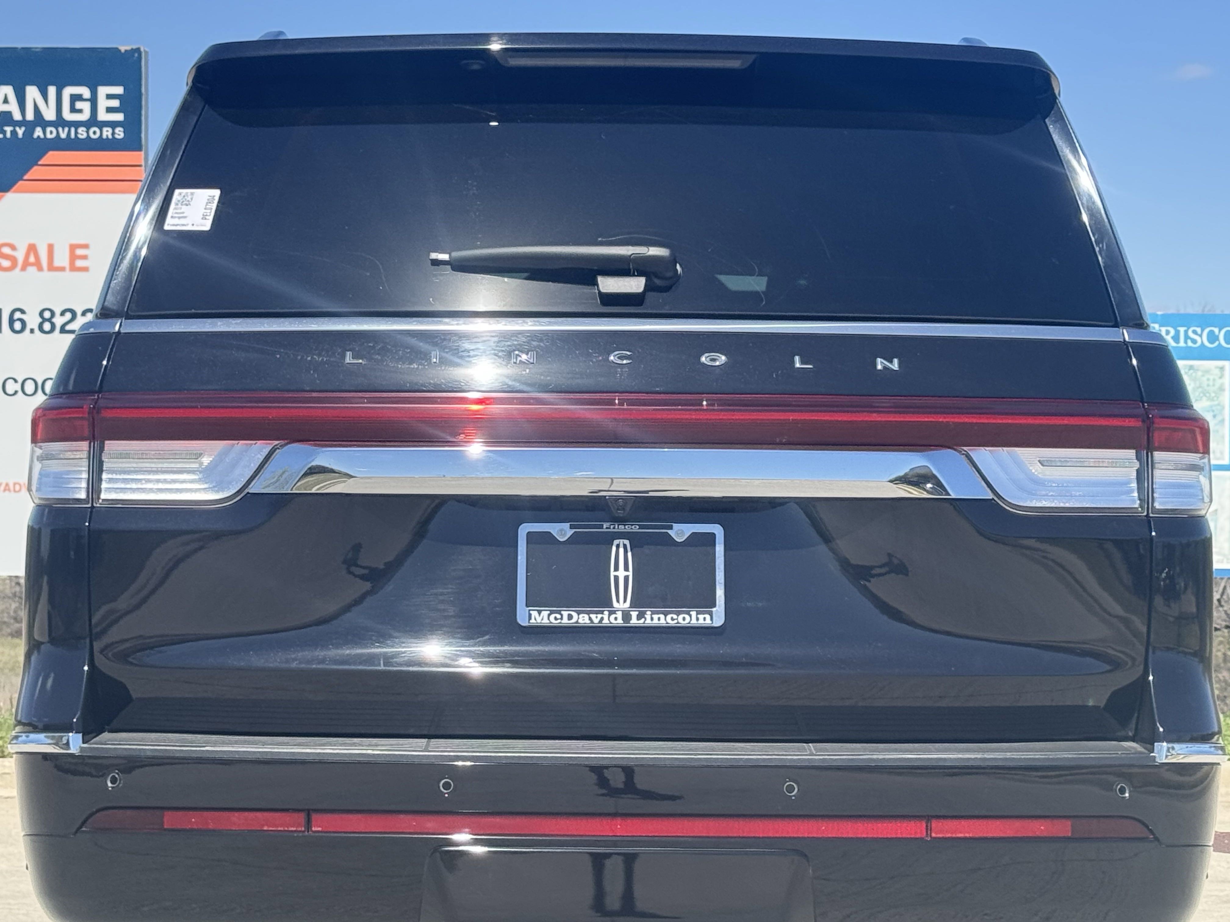 Certified 2023 Lincoln Navigator Reserve image 9