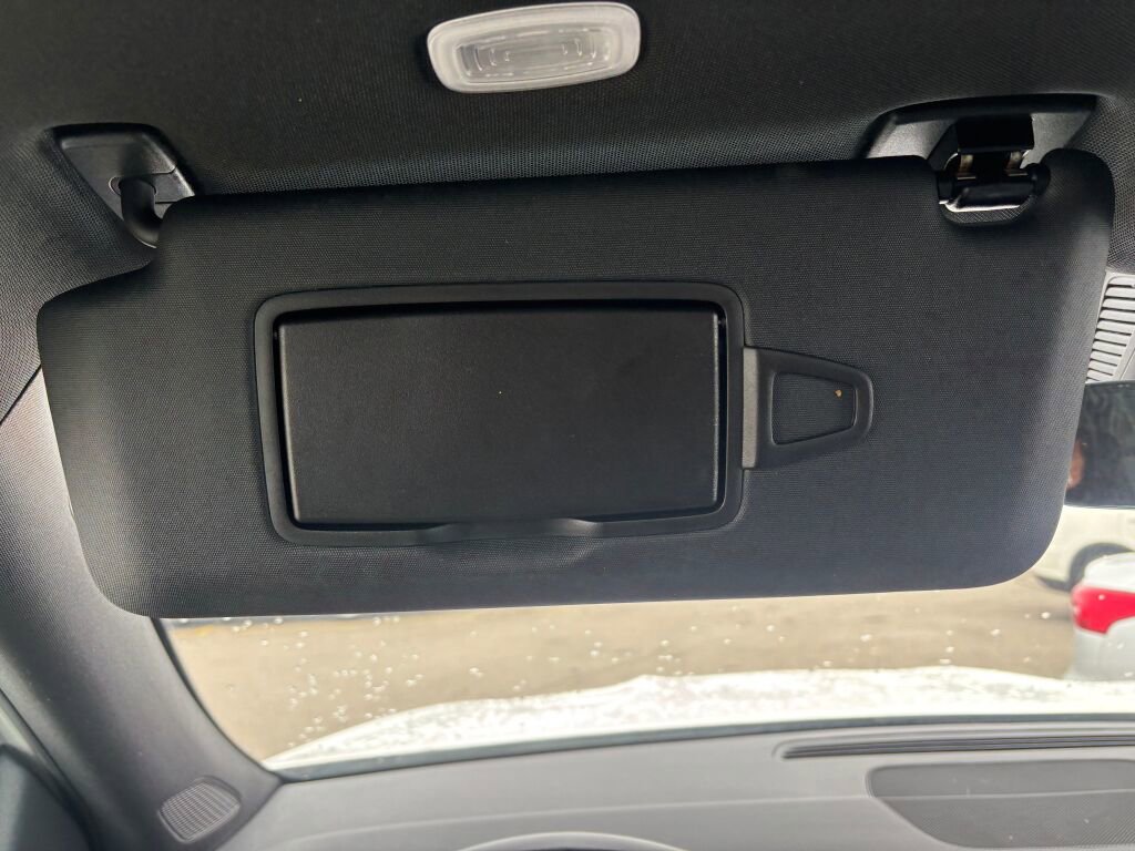 Certified 2023 Mercedes-Benz GLB 250 4MATIC image 25