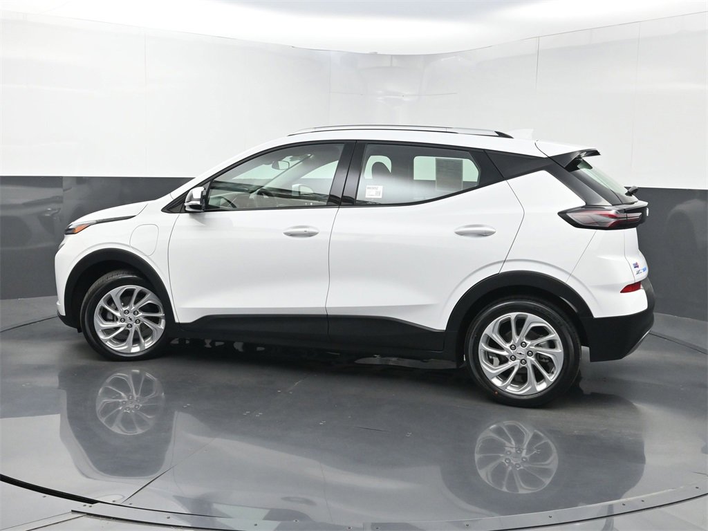 Used 2023 Chevrolet Bolt EUV LT image 40