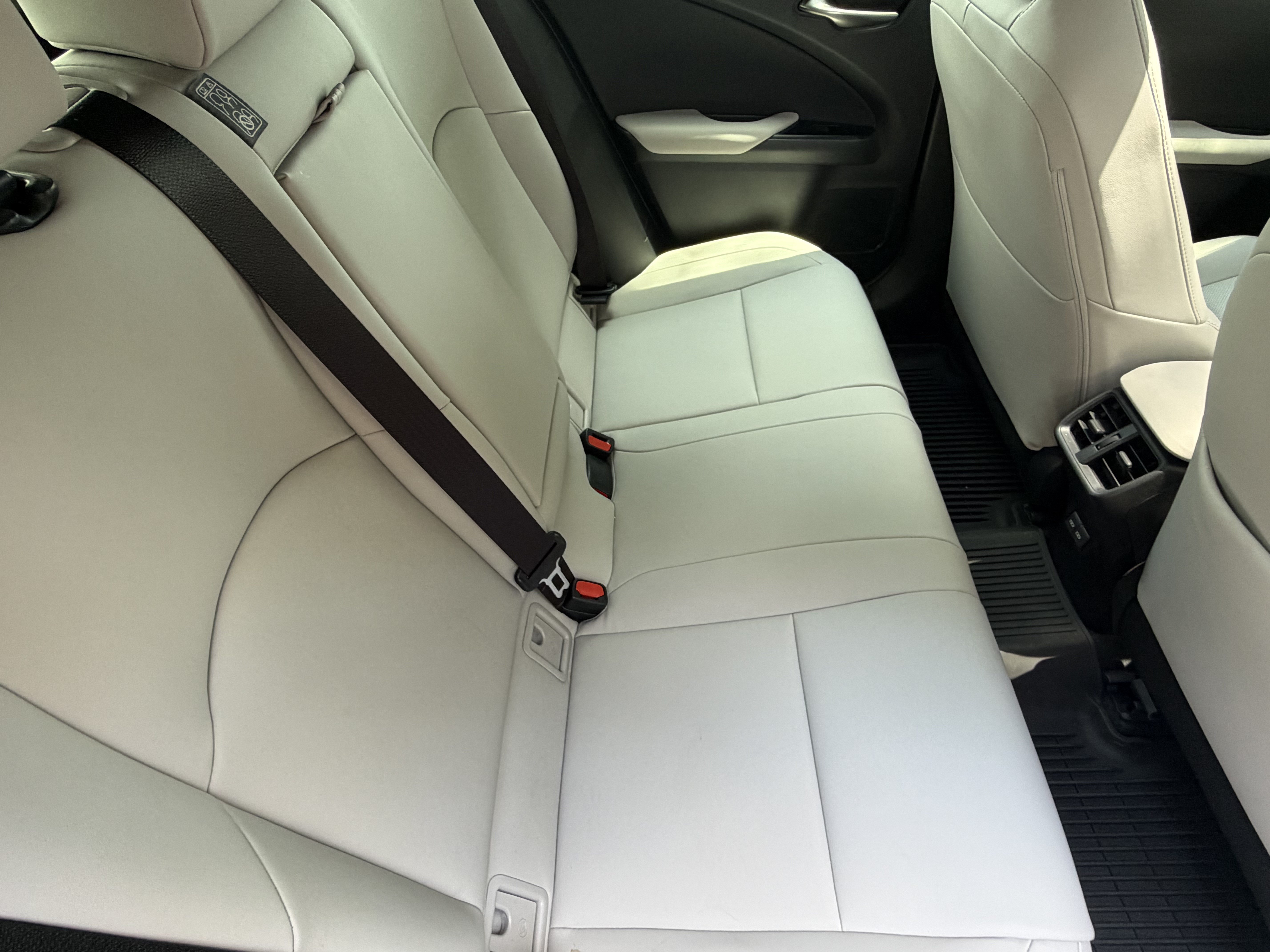 Used 2024 Lexus UX 250h F Sport FWD image 40