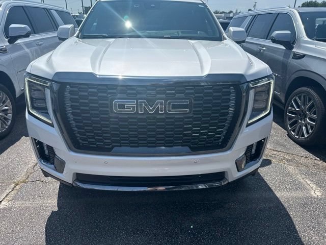 Used 2024 GMC Yukon XL Denali Ultimate AWD/4WD image 10