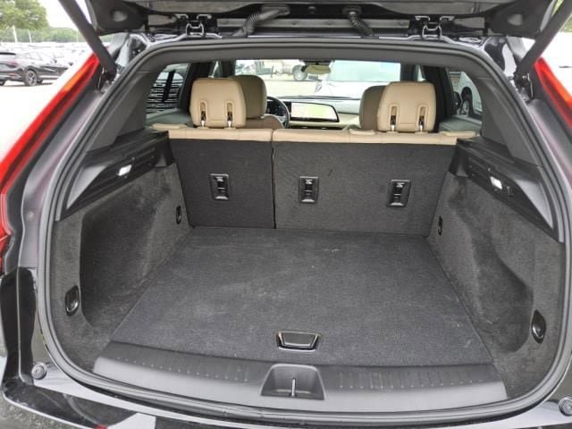 Used 2024 Cadillac XT4 Luxury FWD image 6