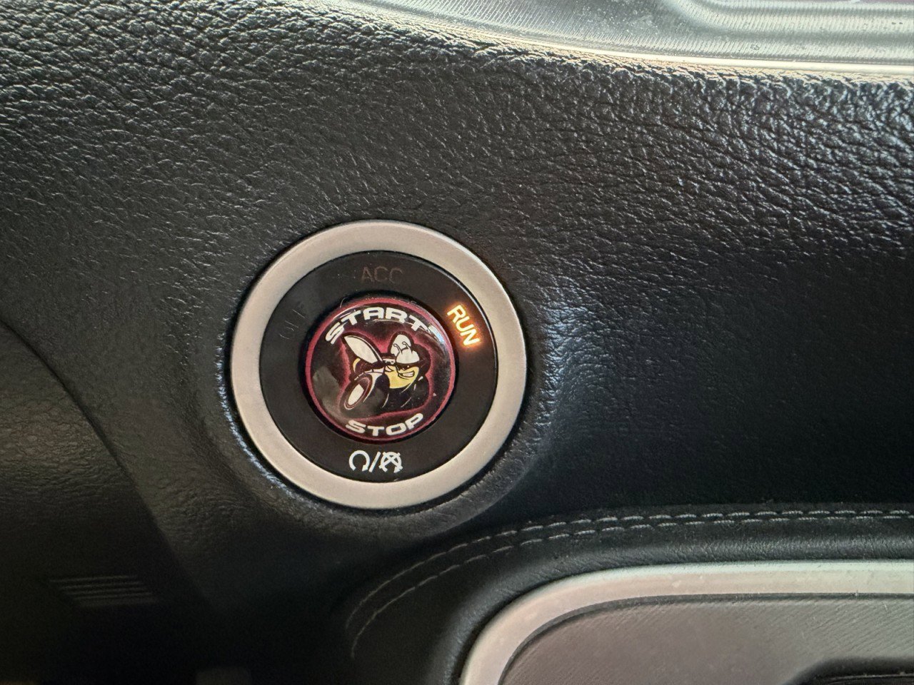 Used 2019 Dodge Challenger R/T Scat Pack w/ Shaker Package image 32