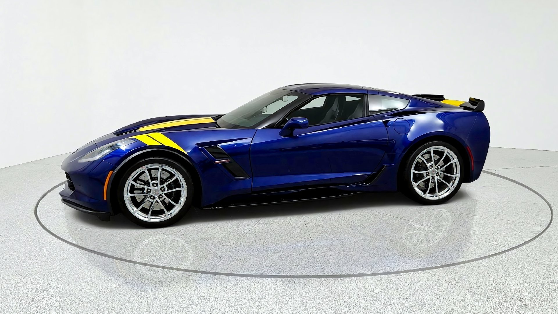 Used 2017 Chevrolet Corvette Grand Sport RWD image 2