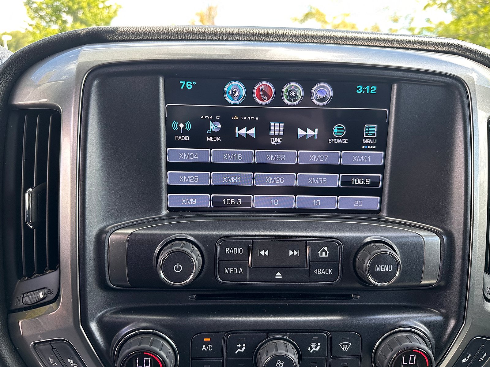 Used 2017 Chevrolet Silverado 1500 LT w/ All Star Edition AWD/4WD image 18