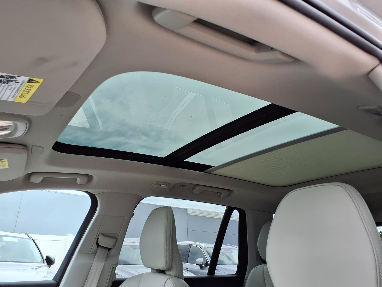 Certified 2023 Volvo XC90 B6 Plus AWD/4WD image 25