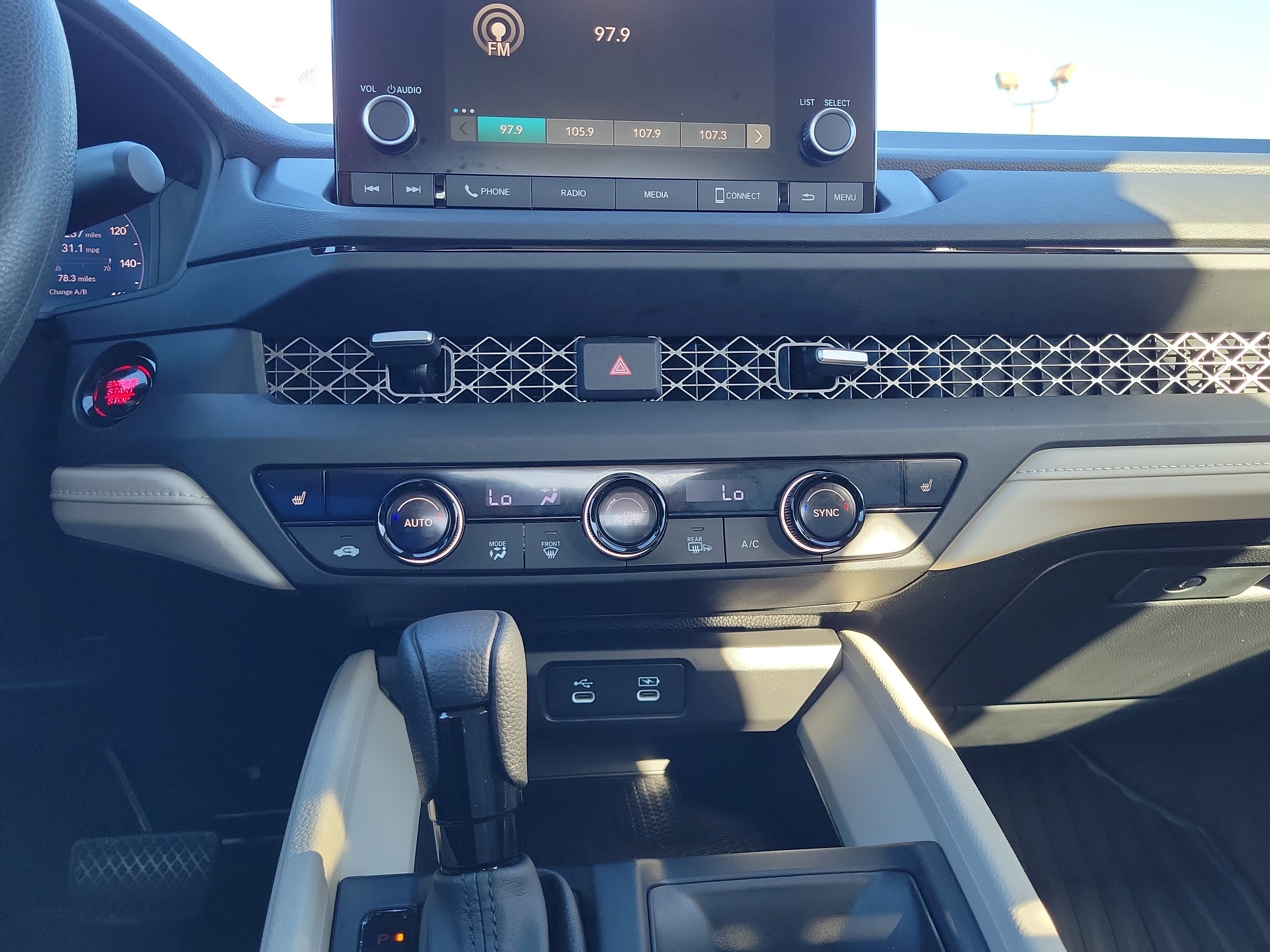 Used 2025 Honda Accord SE image 28