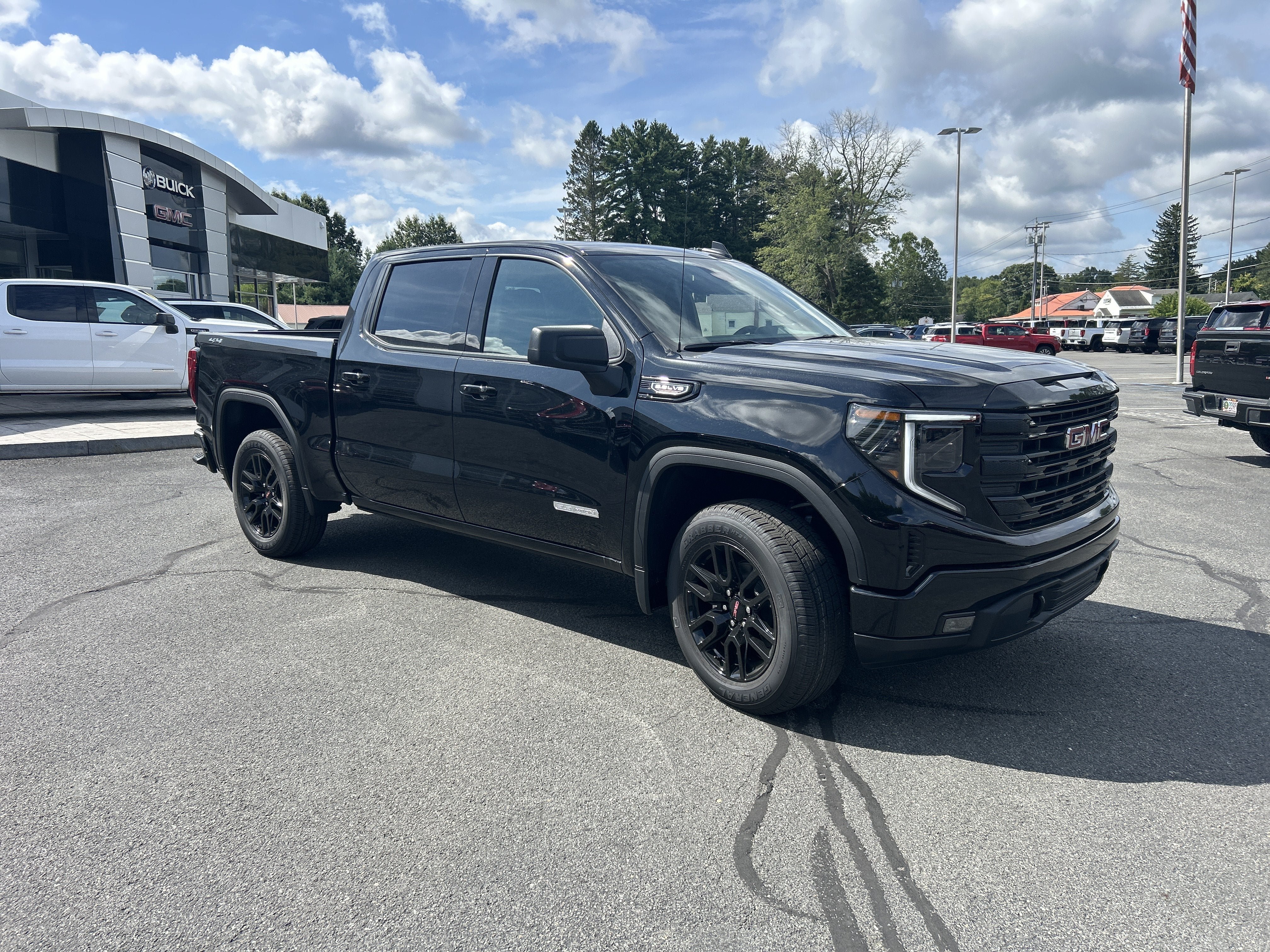 New 2026 GMC Sierra 1500 Elevation w/ Preferred Package AWD/4WD image 16