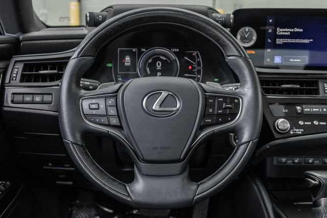 Used 2024 Lexus ES 300h w/ Luxury Package image 8