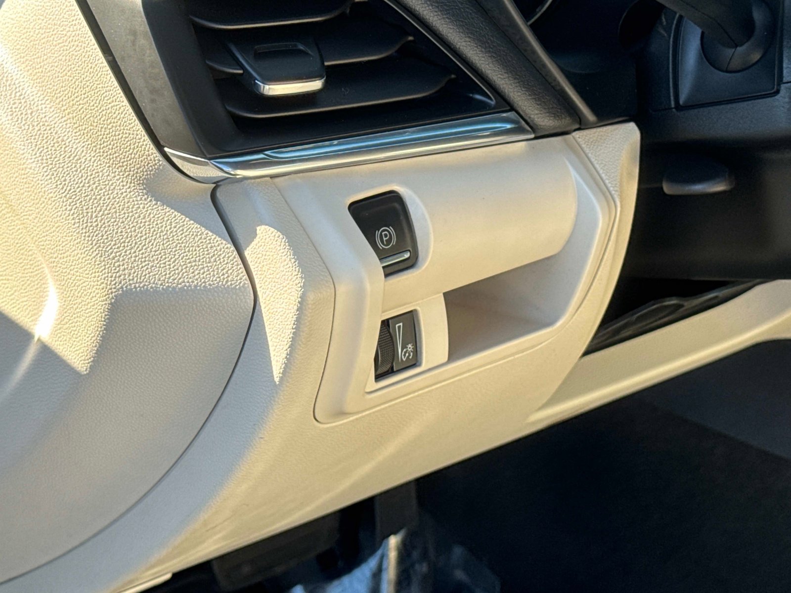 Used 2021 Cadillac CT4 Premium Luxury image 14