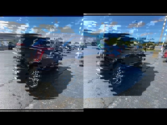 Used 2021 Cadillac XT5 Premium Luxury w/ LPO, Floor Liner Package image 8