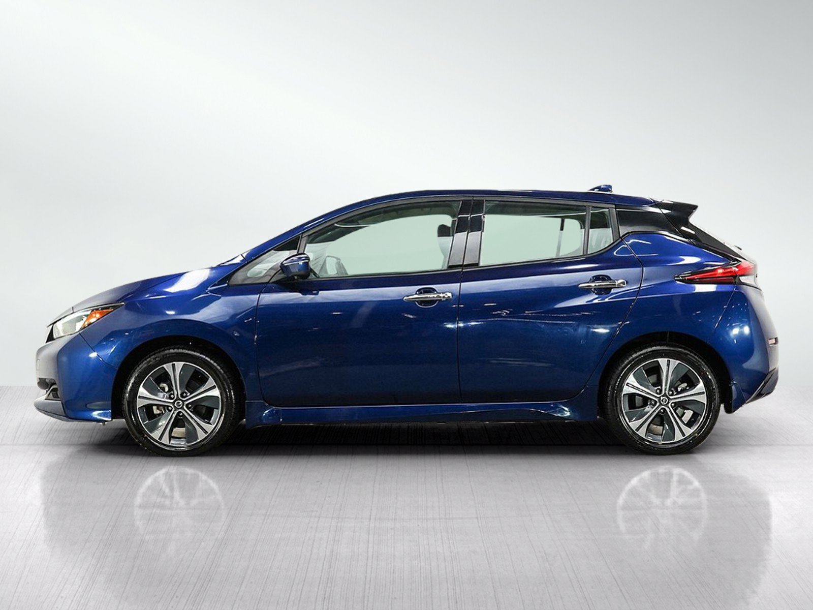 Used 2020 Nissan Leaf SL Plus w/ Protection Package FWD image 2