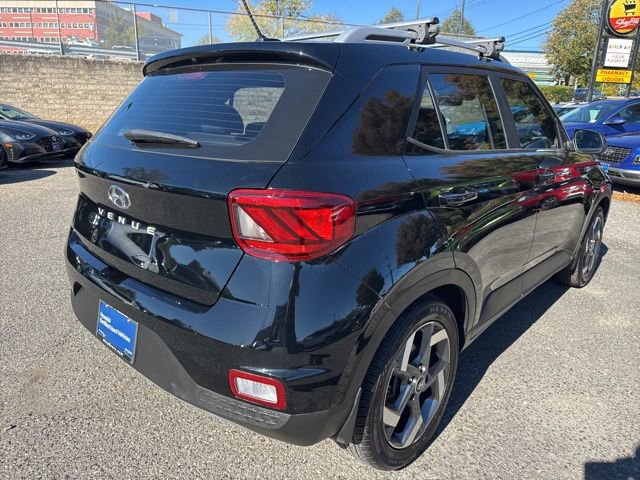 Certified 2023 Hyundai Venue SEL image 19