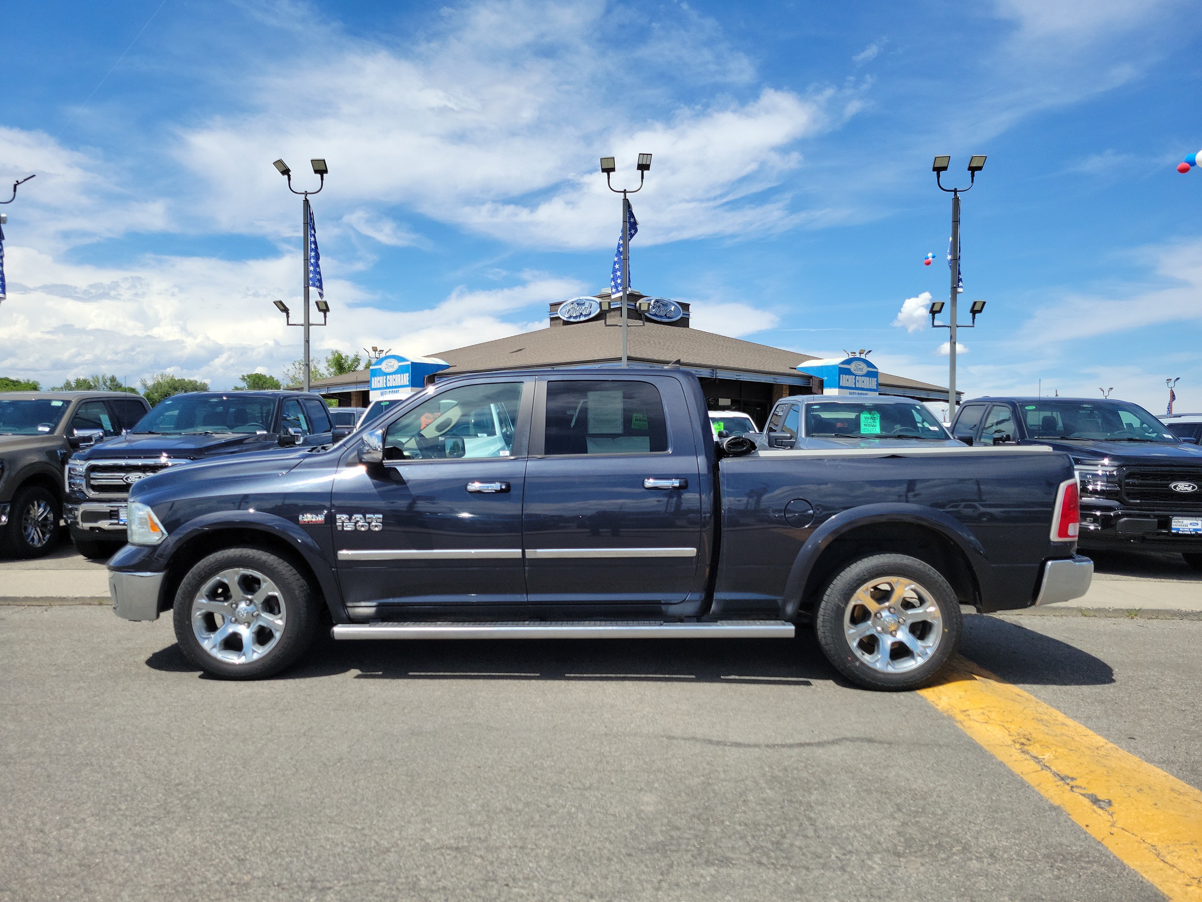 Used 2013 RAM 1500 Laramie w/ Convenience Group AWD/4WD image 2