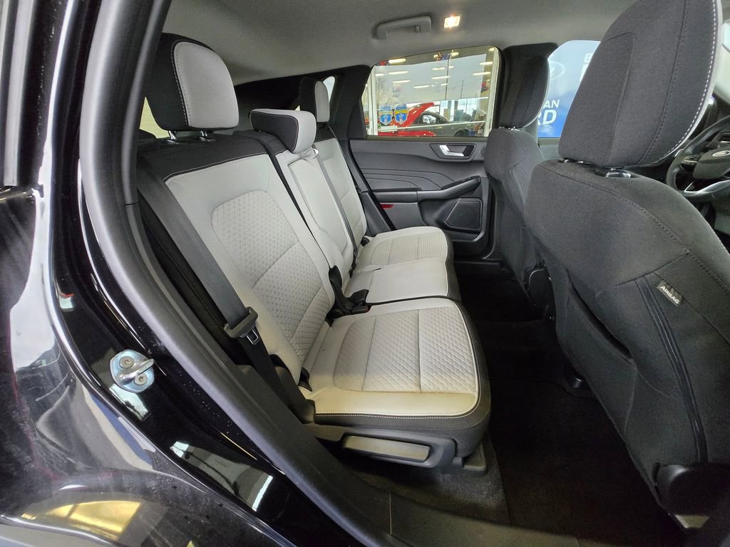 Used 2023 Ford Escape Active w/ Tech Pack #2 AWD/4WD image 23