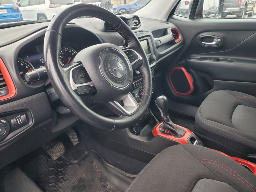Used 2016 Jeep Renegade Trailhawk w/ Cold Weather Group image 19